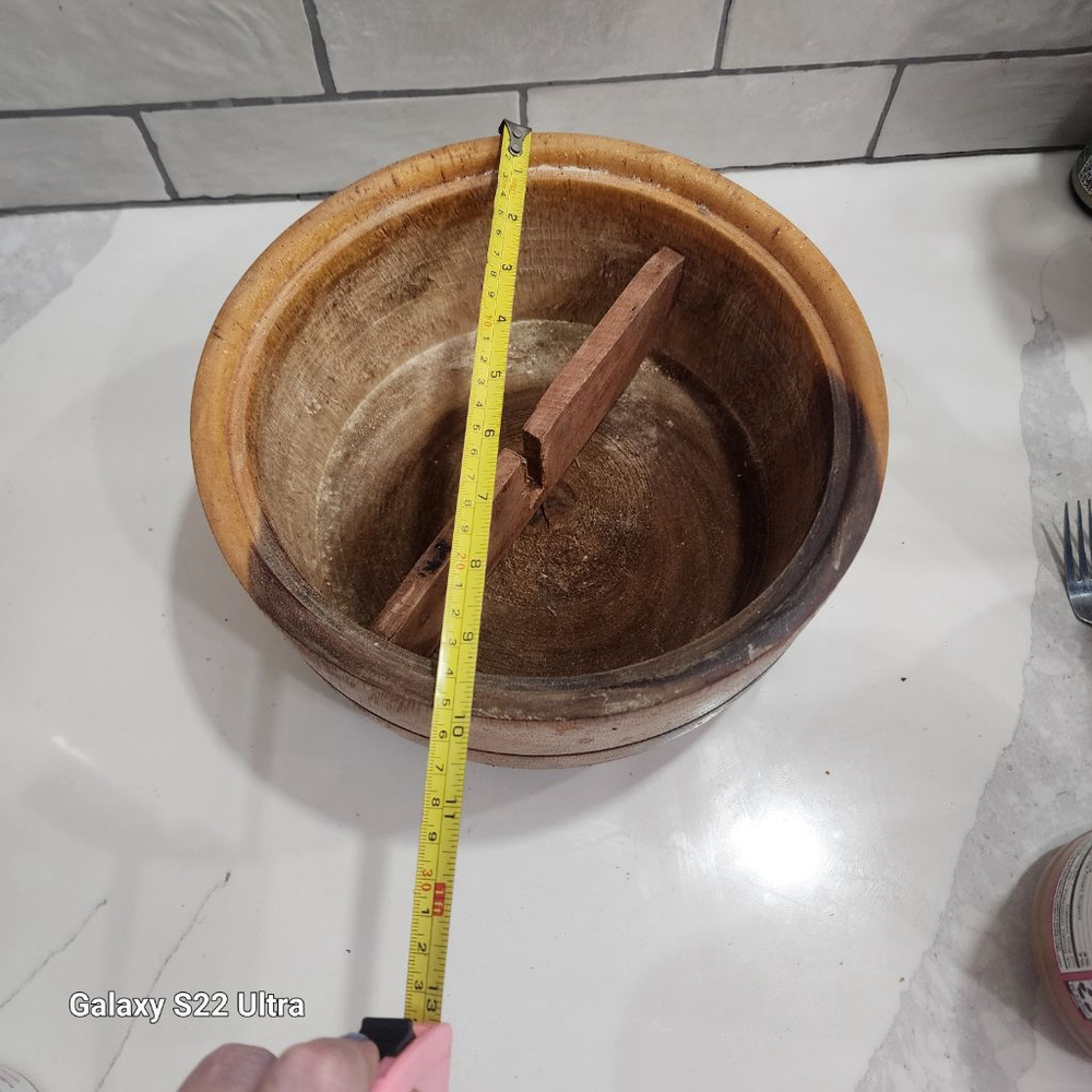 Handcrafted Rustic Bowl with Lid. Large - Picture 9 of 9